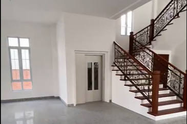 Straits Courtyard Residences