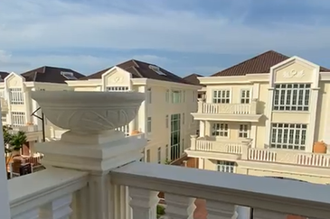 Straits Courtyard Residences