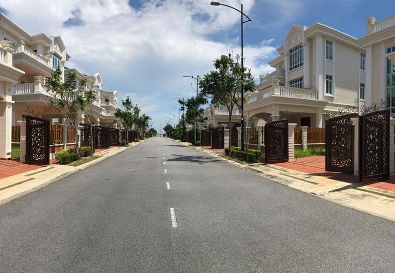 Straits Courtyard Residences