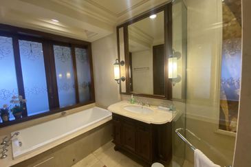 CASA DEL RIO RESIDENCES