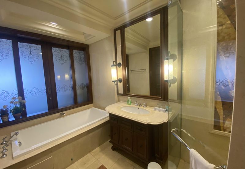 CASA DEL RIO RESIDENCES