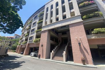 CASA DEL RIO RESIDENCES