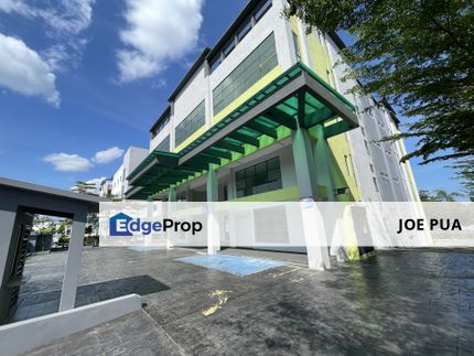 Seremban 2 Three (3) Storey & Half Office Building with One (1) basement For Sale, Negeri Sembilan, Seremban