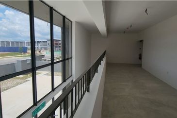 Elmina Business Park