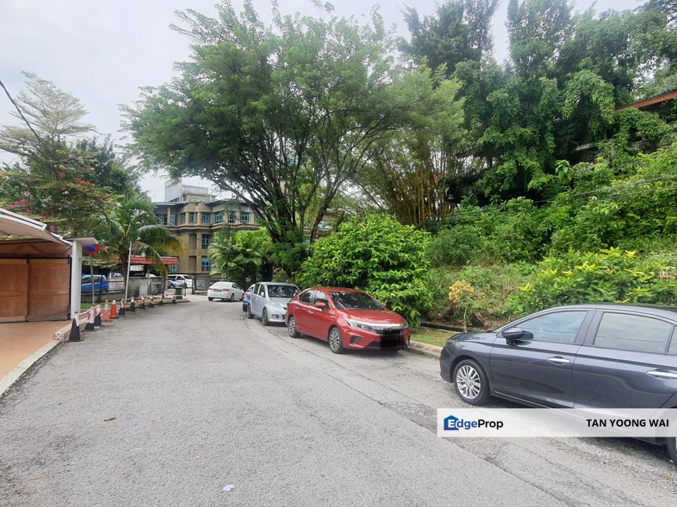 OLD BUNGALOW AT SRI SEMANTAN, DAMANSARA HEIGHTS, DAMANSARA FOR SALE, Kuala Lumpur, Damansara