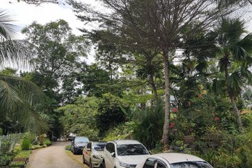 Bungalow Lot @ Taman Desa, Jalan Kelang Lama For Sale