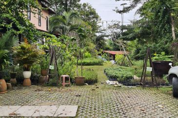 Bungalow Lot @ Taman Desa, Jalan Kelang Lama For Sale