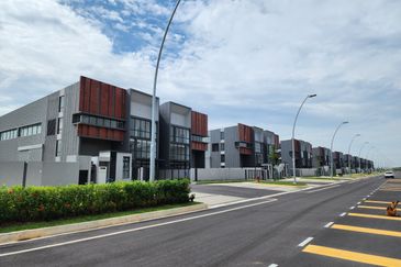 Elmina Business Park