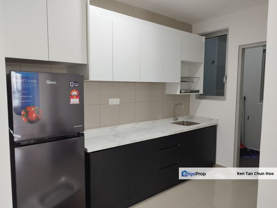 Skylake Residences Partly Furnished Facing Lake View for Rental RM1