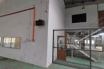 Nilai Heavy Industry Detached Factory with 1.8 acre Land for Sale