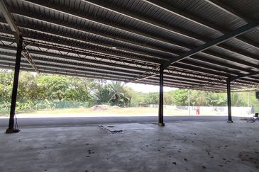 Nilai Heavy Industry Detached Factory with 1.8 acre Land for Sale