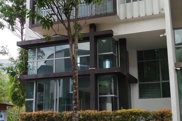 Symphony Hills Schubert