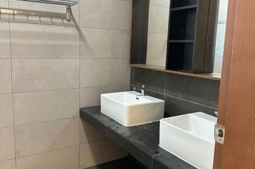 Diamond Corner Unit @ Taman Putra Prima Fully Furnished to Rent