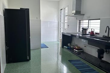 Diamond Corner Unit @ Taman Putra Prima Fully Furnished to Rent