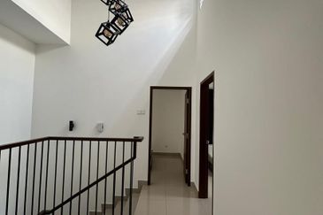 Diamond Corner Unit @ Taman Putra Prima Fully Furnished to Rent