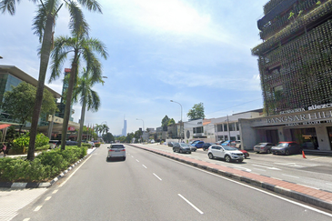 Jalan Maarof