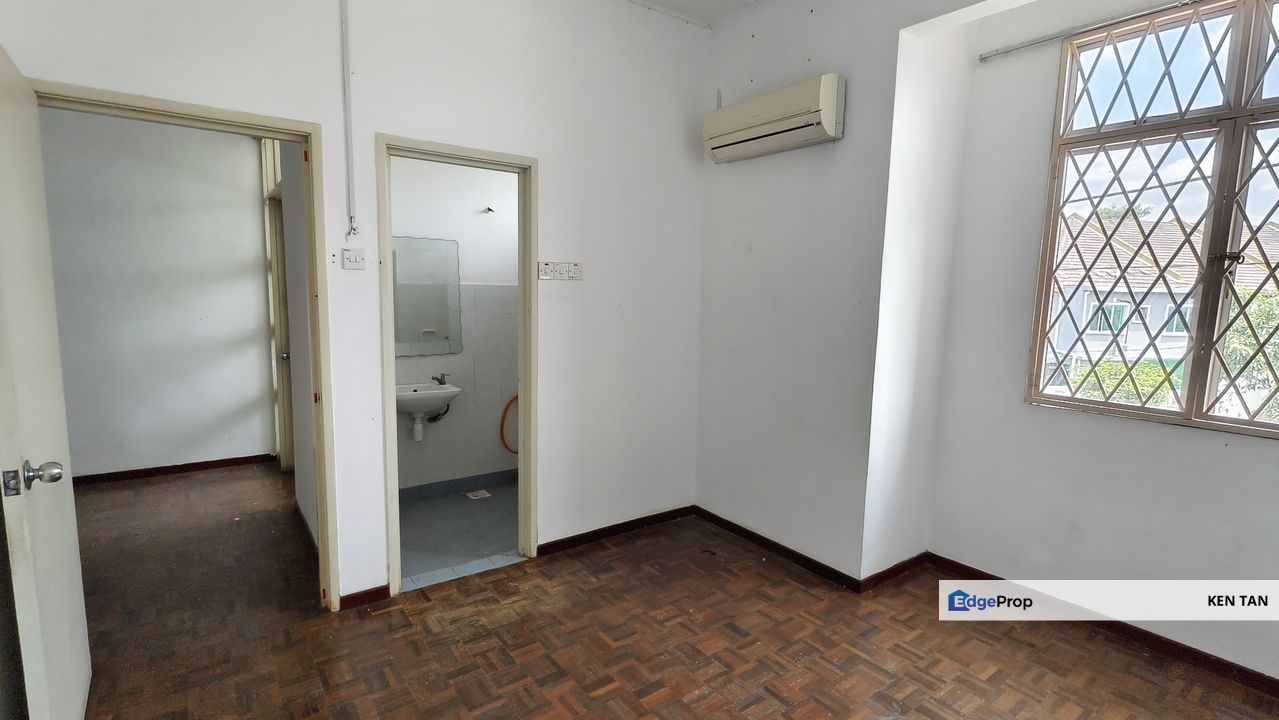  2-Storey Landed House @ Taman Lestari Putra , LEP 4, Seri Kembangan for Sale, Selangor, Puchong South
