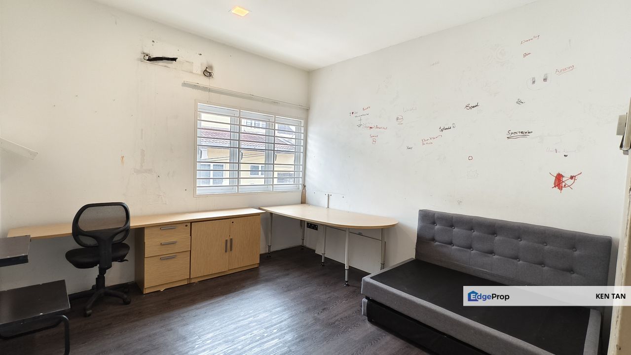 Taman Yulek Cheras KL End Lot 2.5 Storey Landed with Reno for Sale, Kuala Lumpur, Cheras