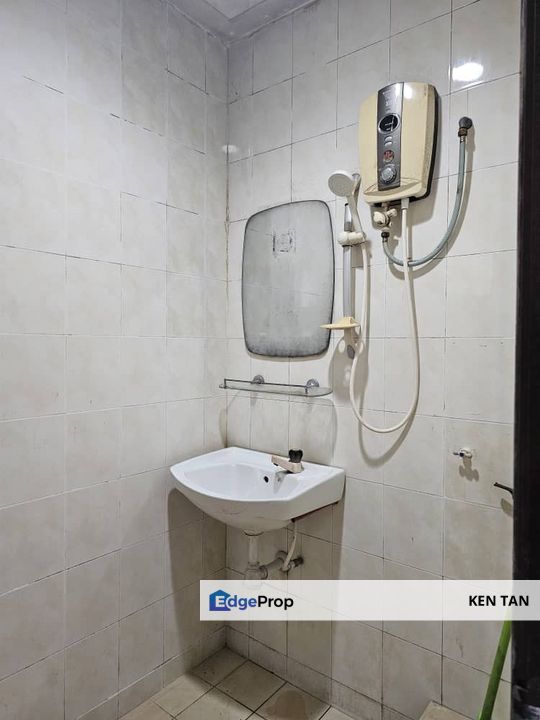 3 Storey House Mahkota Cheras Sek 3 for Sale, Selangor, Cheras