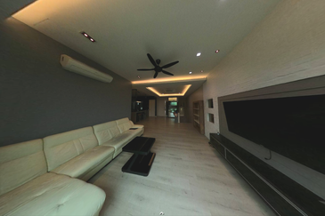 Ritz Residence Townhouse Duplex ( Lower Unit ) Full Furnished to LET