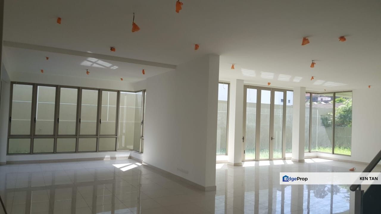 Taman Salak South 3 Storey Bungalow with Lift for Sale, Kuala Lumpur, Salak Selatan