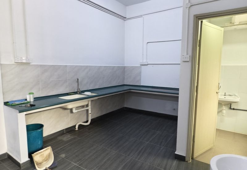 𝗦𝗦𝟯 𝗣𝗝 𝗦𝗵𝗼𝗽𝗹𝗼𝘁 Ground Floor  for RENT