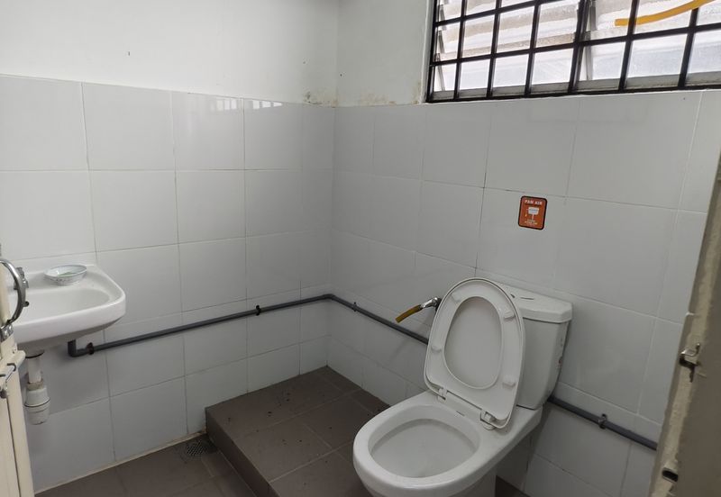 𝗦𝗦𝟯 𝗣𝗝 𝗦𝗵𝗼𝗽𝗹𝗼𝘁 Ground Floor  for RENT