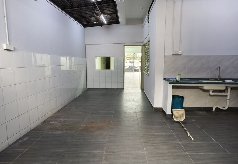 𝗦𝗦𝟯 𝗣𝗝 𝗦𝗵𝗼𝗽𝗹𝗼𝘁 Ground Floor  for RENT