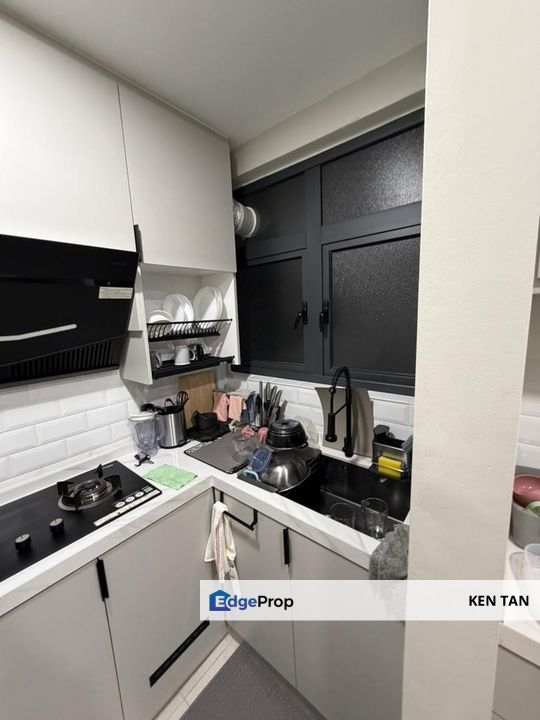 EdgeWood Residences Fully Renovated Corner unit for Sale, Kuala Lumpur, Setapak