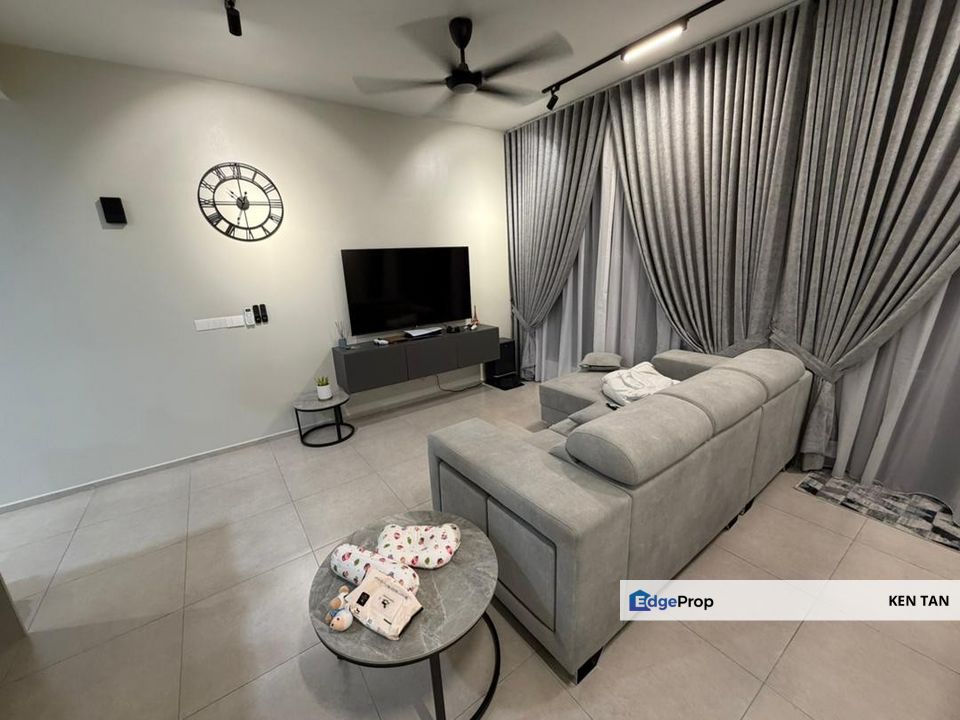 EdgeWood Residences Fully Renovated Corner unit for Sale, Kuala Lumpur, Setapak