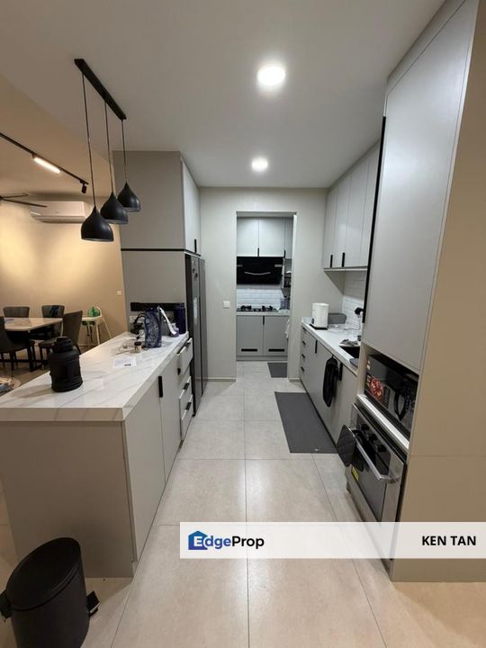 EdgeWood Residences Fully Renovated Corner unit for Sale, Kuala Lumpur, Setapak