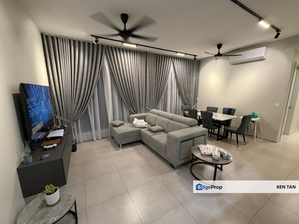 EdgeWood Residences Fully Renovated Corner unit for Sale, Kuala Lumpur, Setapak