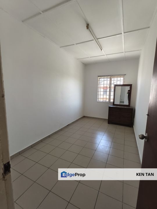 Kinrara Court Apartment Puchong Top Floor Renovated Non Bumi Lot for Sale , Selangor, Bandar Kinrara Puchong