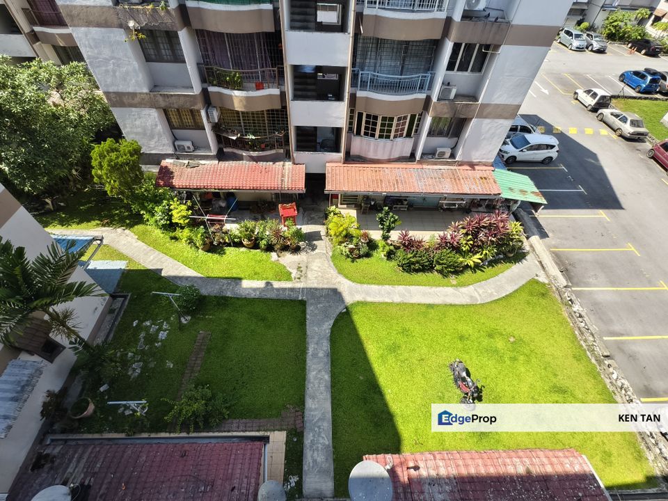 Kinrara Court Apartment Puchong Top Floor Renovated Non Bumi Lot for Sale , Selangor, Bandar Kinrara Puchong