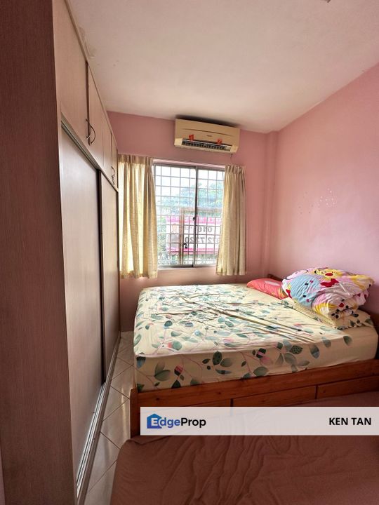 Pangsapuri Putra Impian Walk Out Apartment for Sale, Selangor, Seri Kembangan