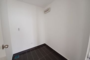 Service Office Suite (SOS) @ Empire City