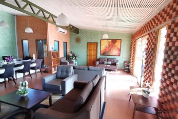 THE OCEAN RESIDENCE RESORT AND HOTEL