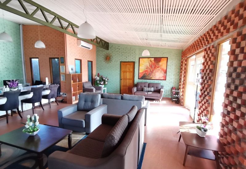 THE OCEAN RESIDENCE RESORT AND HOTEL