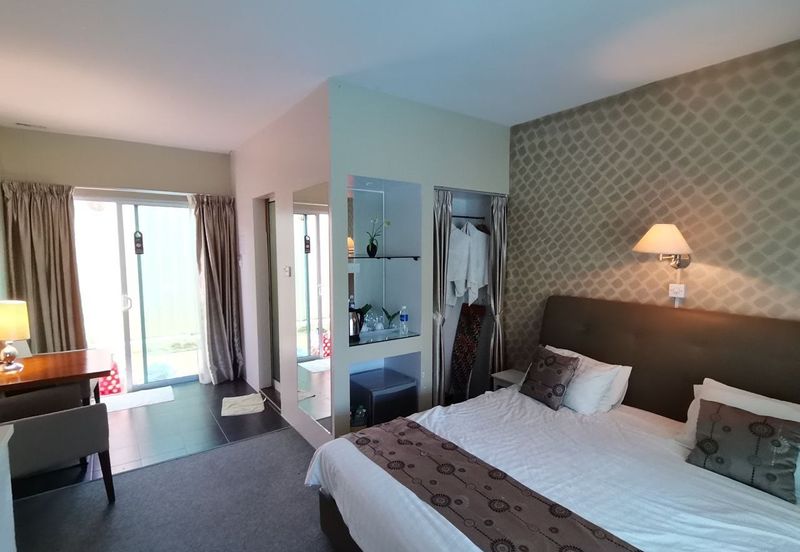 THE OCEAN RESIDENCE RESORT AND HOTEL