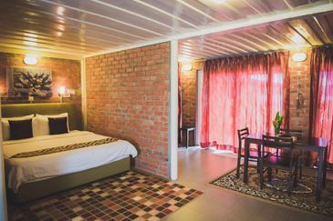 THE OCEAN RESIDENCE RESORT AND HOTEL