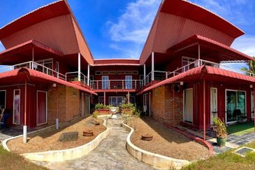 THE OCEAN RESIDENCE RESORT AND HOTEL