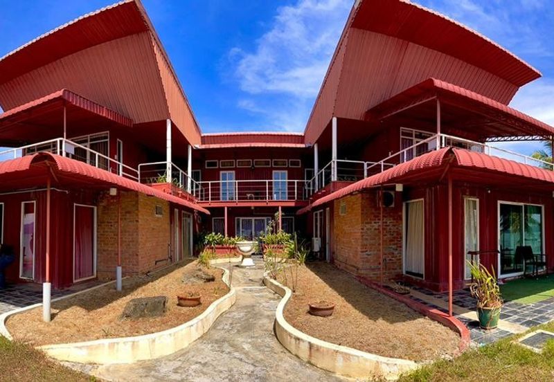 THE OCEAN RESIDENCE RESORT AND HOTEL