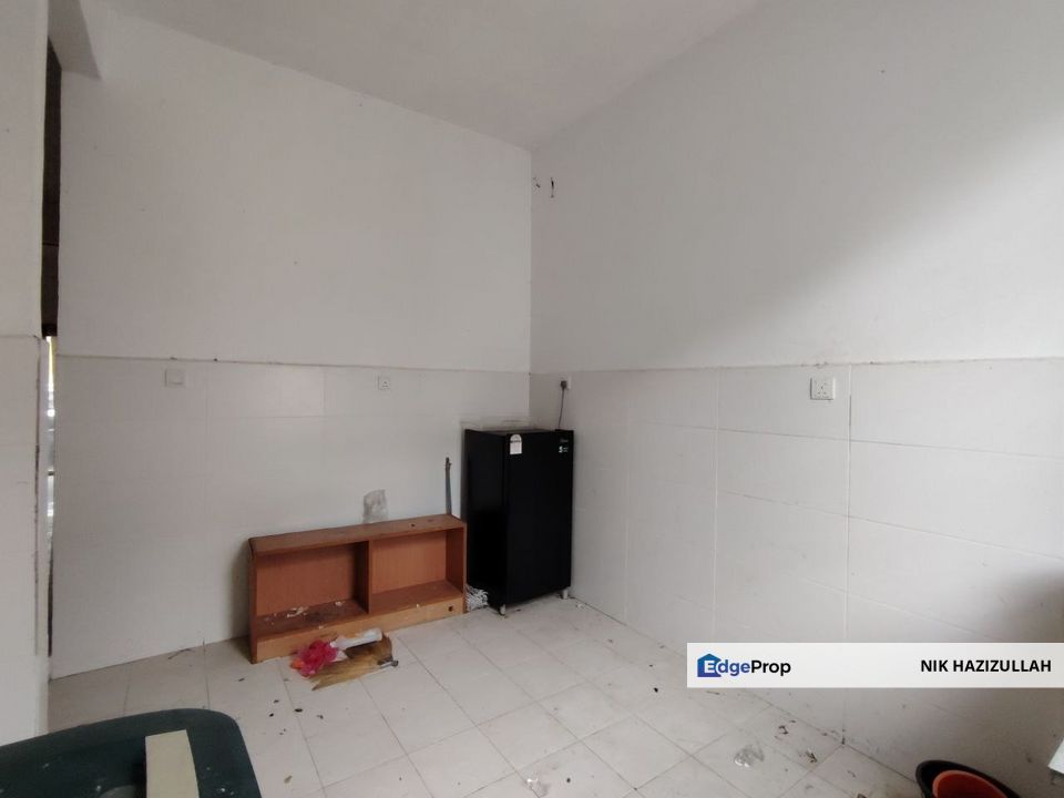 Taman Behrang Jati [nearby Proton City)] , Perak, Behrang Stesen