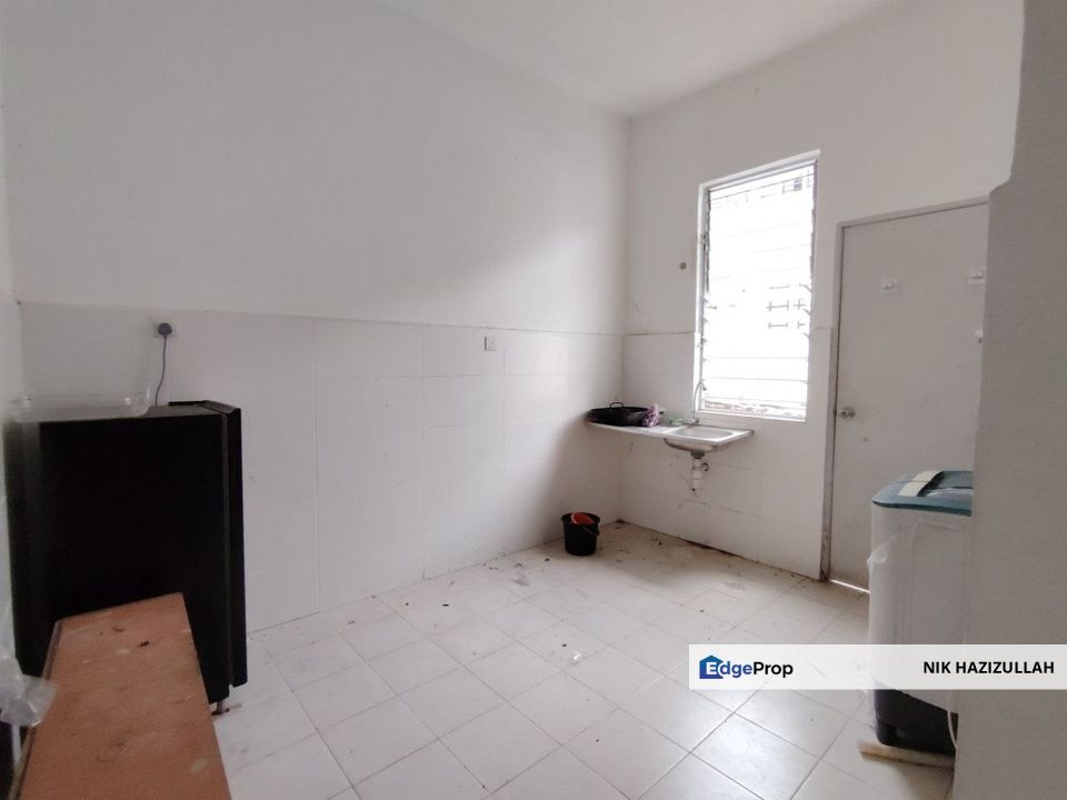 Taman Behrang Jati [nearby Proton City)] , Perak, Behrang Stesen