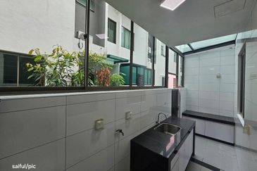 Lake Point Residence