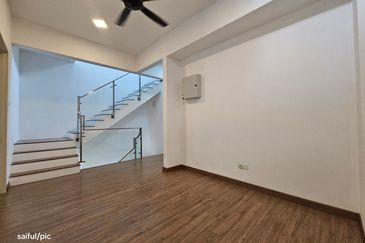 Lake Point Residence