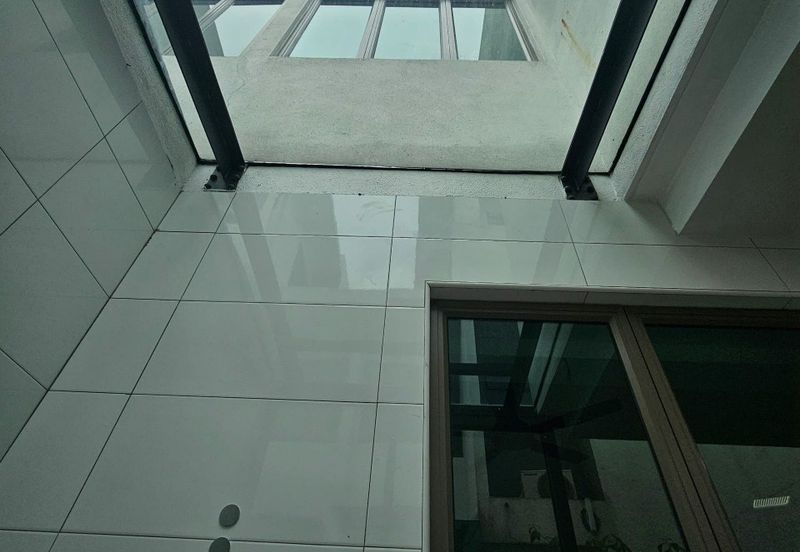 Lake Point Residence