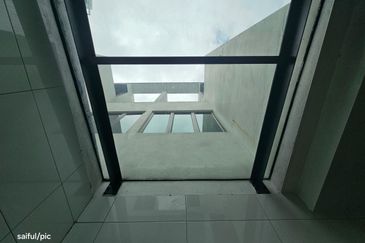 Lake Point Residence