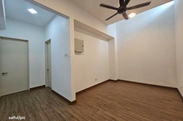 Lake Point Residence