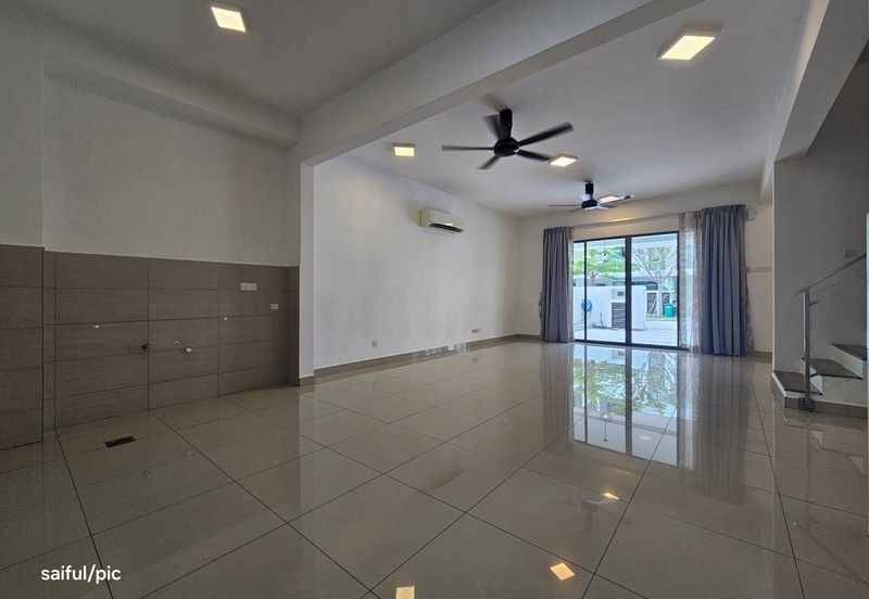 Lake Point Residence